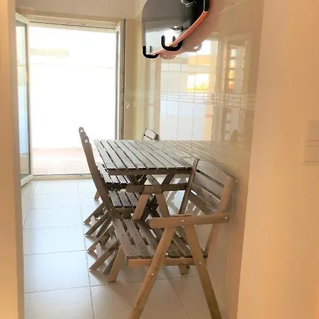 Sea Avenue House - Center Baleal - Surfboard Included * Феррел