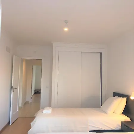 Sea Avenue House - Center Baleal - Surfboard Included *