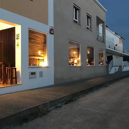 Апартаменты Sea Avenue House - Center Baleal - Surfboard Included *