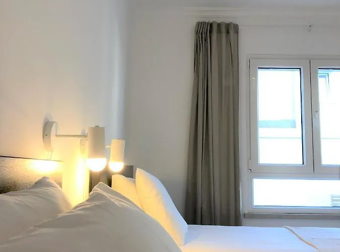 Sea Avenue House - Center Baleal - Surfboard Included Appartement
